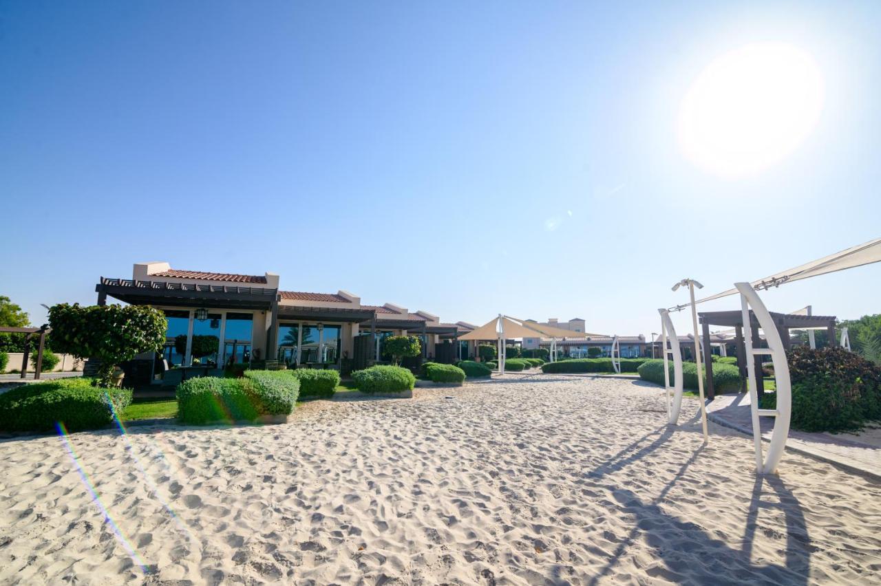 دانات منتجع جبل الظنة المظهر الخارجي الصورة The beach at the Jumeirah Beach Hotel